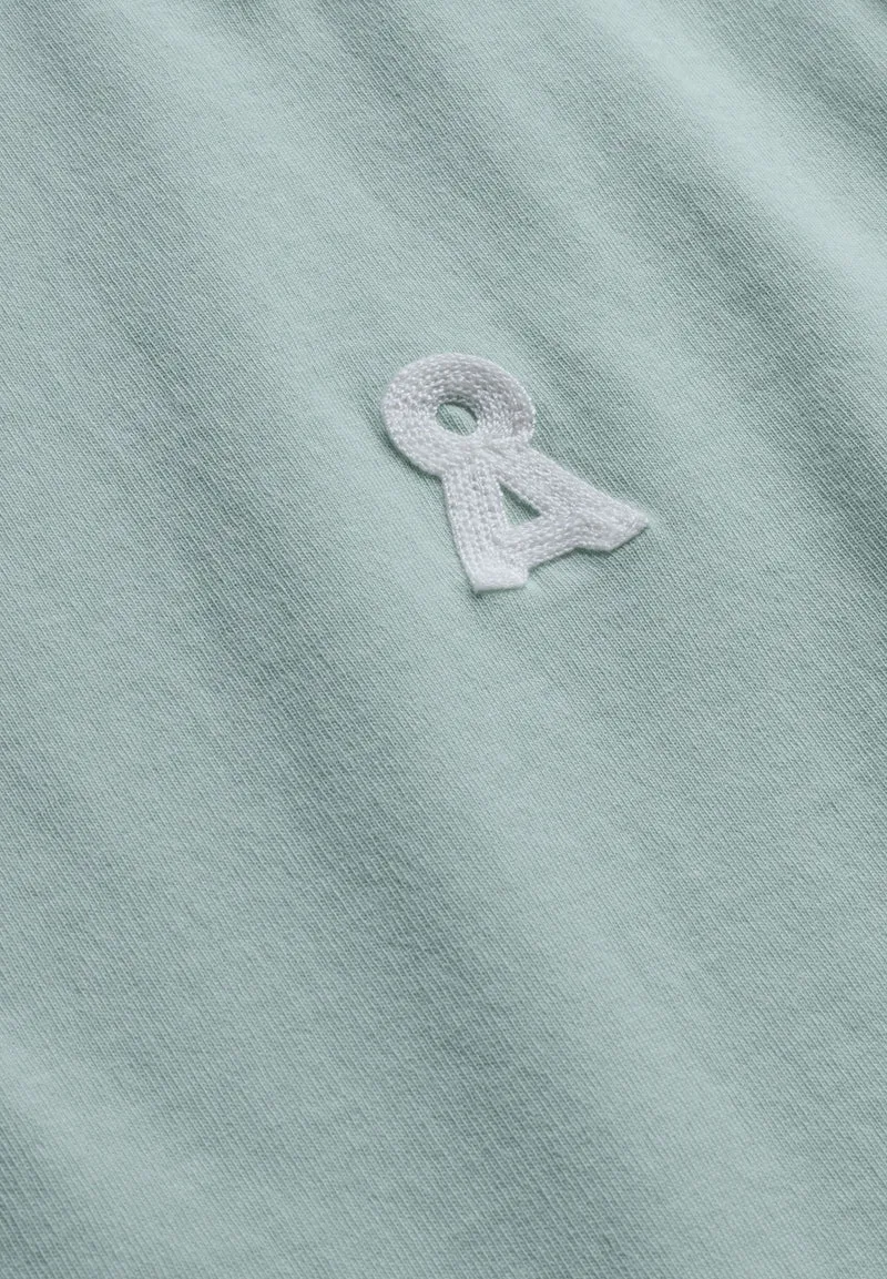 ICONIC Å TARJAA T-SHIRT | foam
