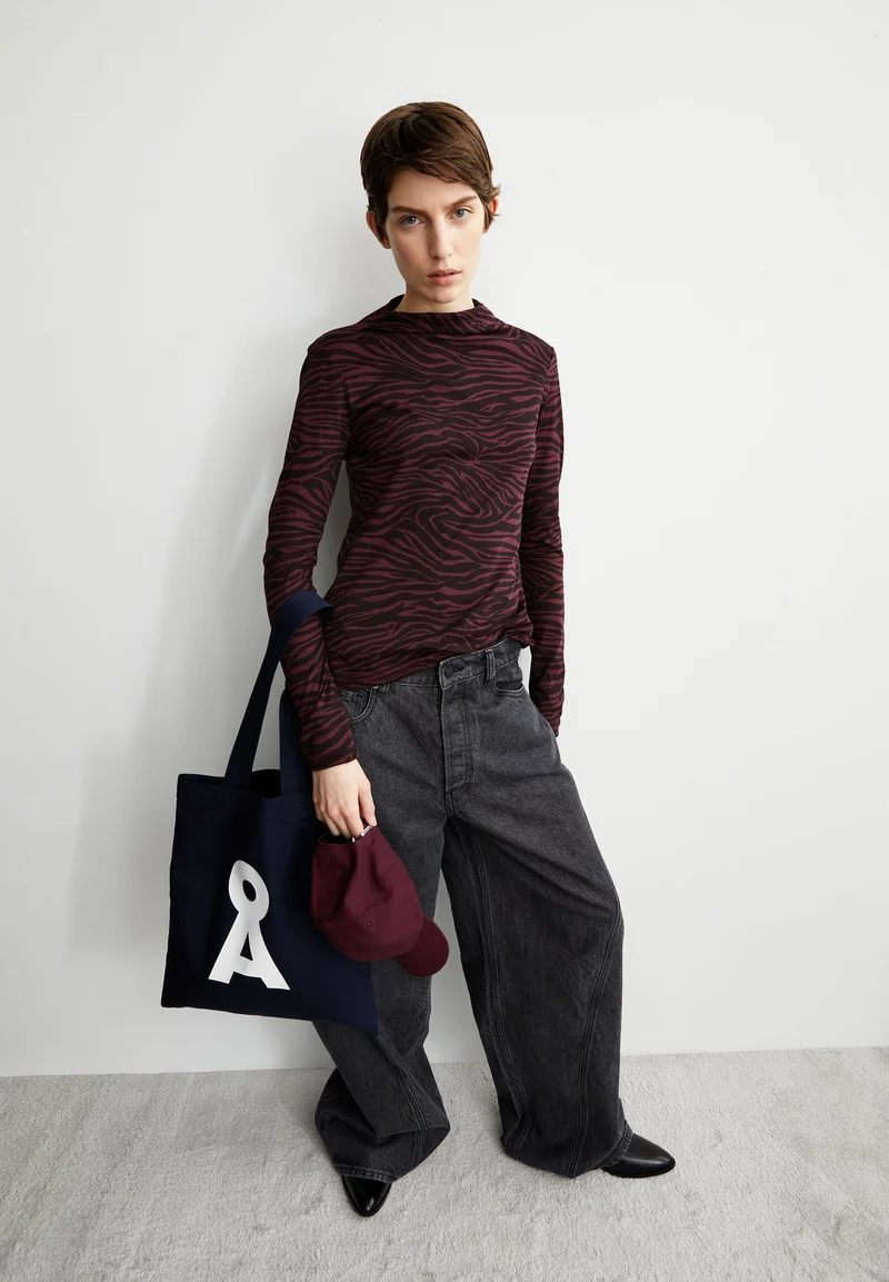 CALUNAA ZEBRARAA | dark cranberry