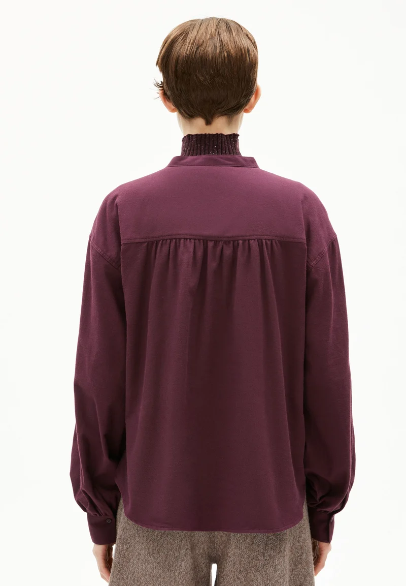 EFINARAA BRUSHED BLUSE | dark cranberry