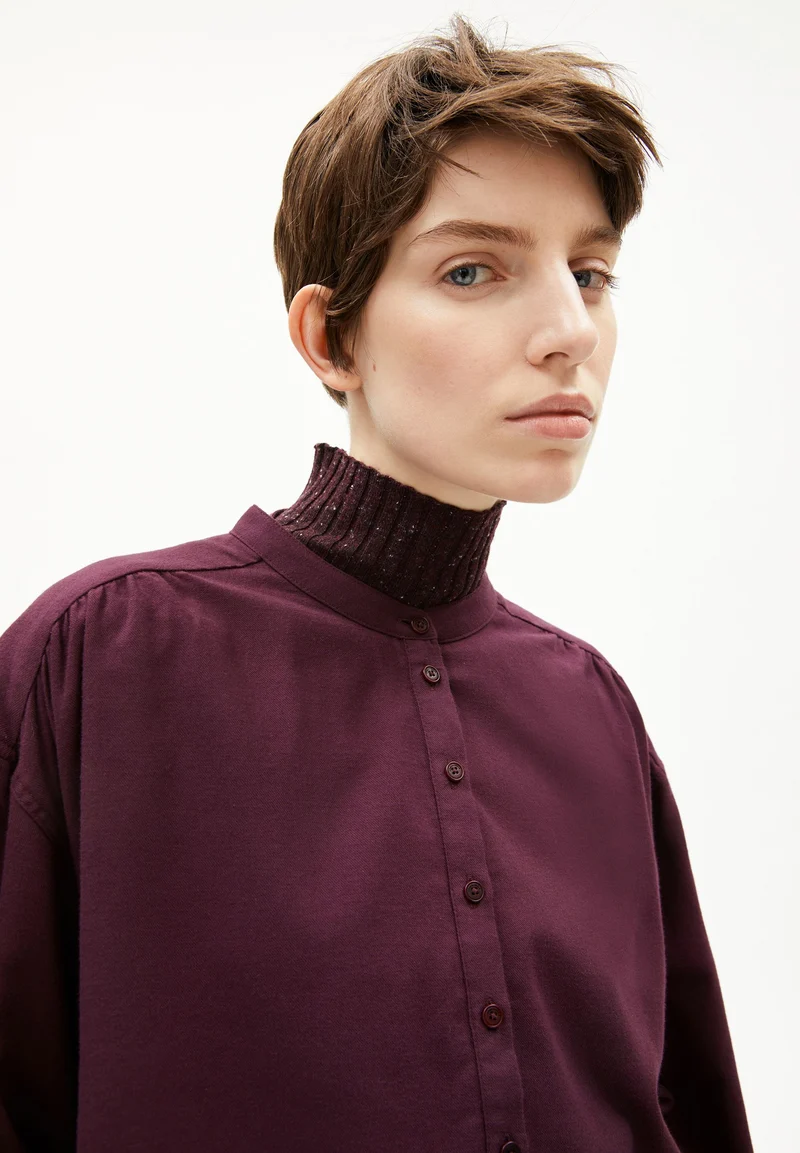 EFINARAA BRUSHED BLUSE | dark cranberry