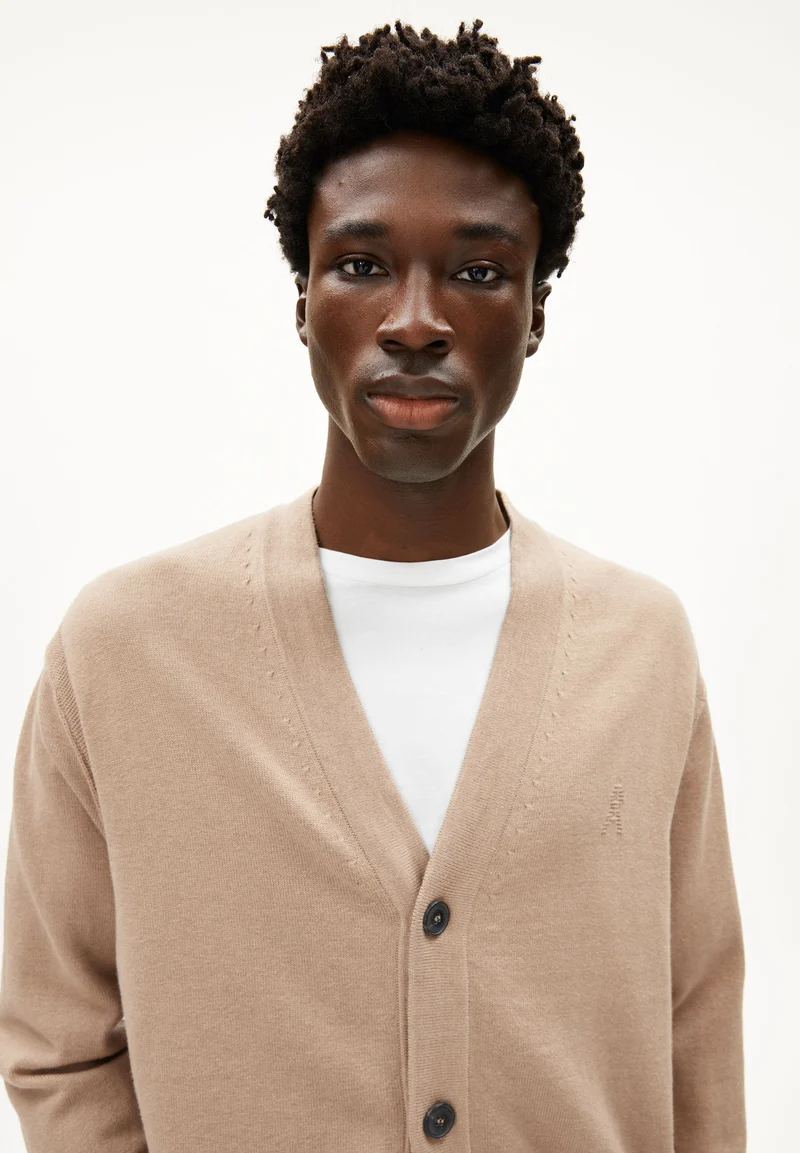 AANATOL STRICKJACKE | true camel