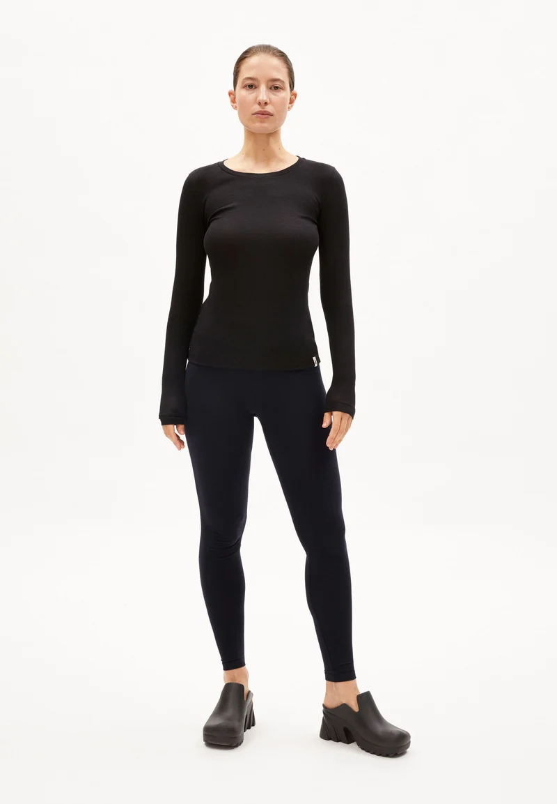 JAALEAA | black