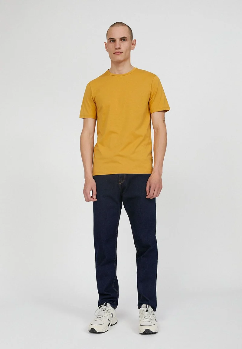 JAAMES T-SHIRT | mustard yellow