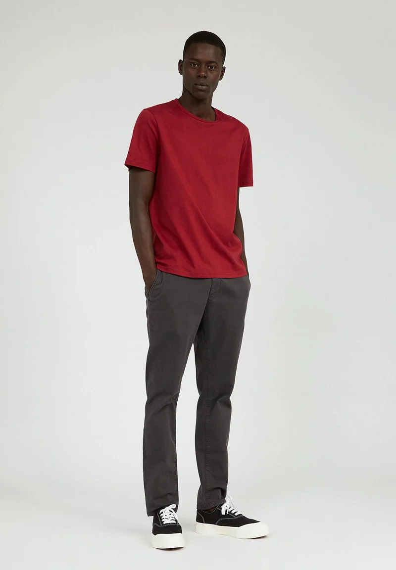 JAAMES T-SHIRT | intense red