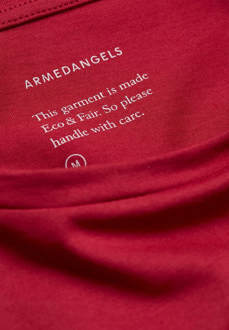 JAAMES T-SHIRT | intense red