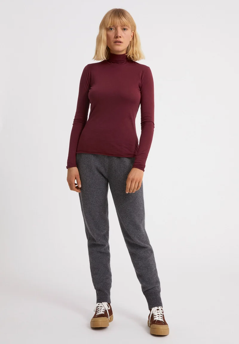 MALANAA | ruby red
