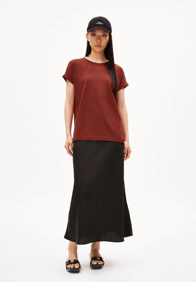 IDAARA T-SHIRT | dark crimson