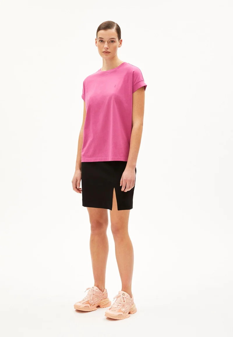 IDAARA T-SHIRT | crushed berry