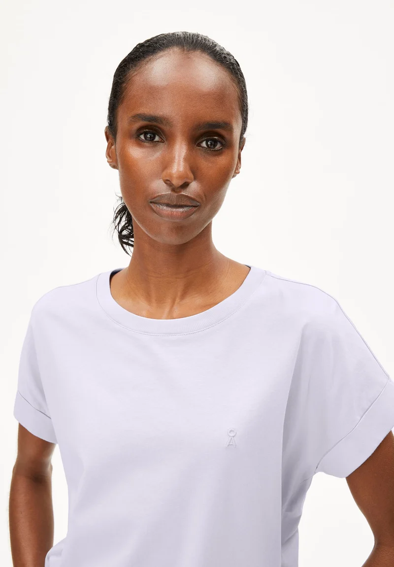 IDAARA T-SHIRT | soft lilac
