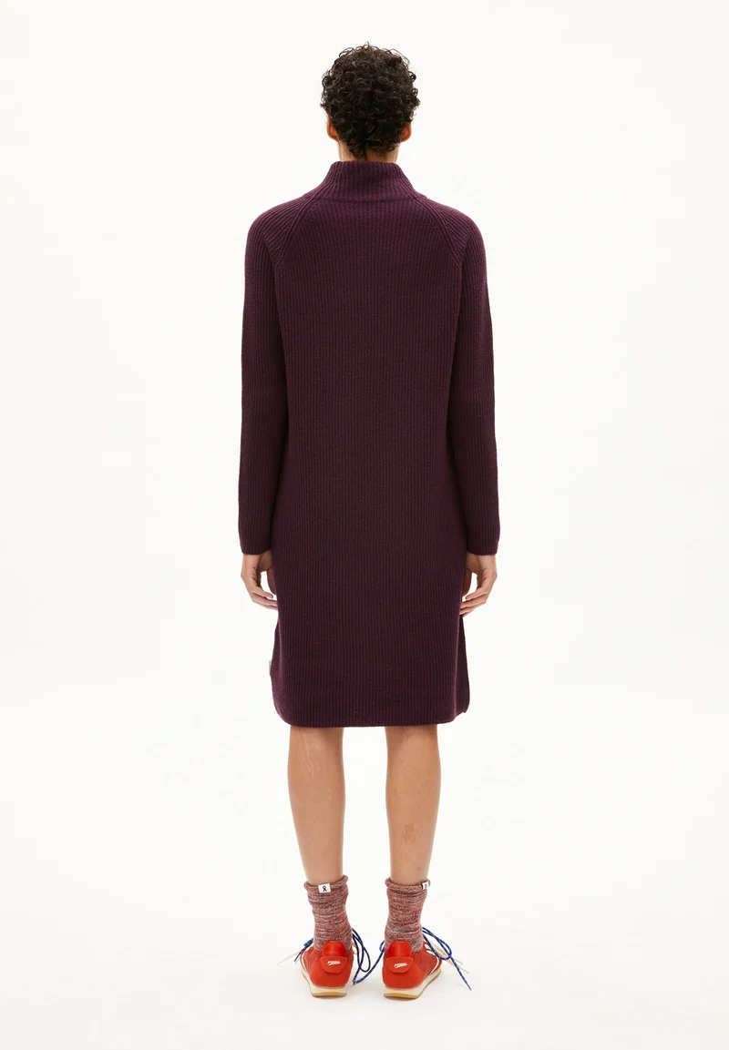 MILLAANA KLEID | dark cranberry