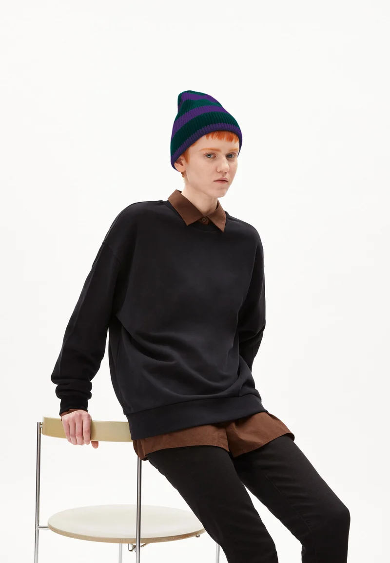 AARIN | black