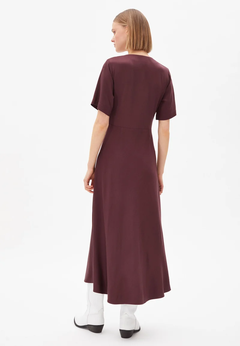 ROSAMAARY | aubergine