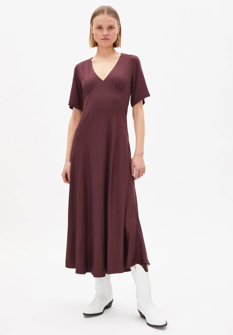 ROSAMAARY | aubergine
