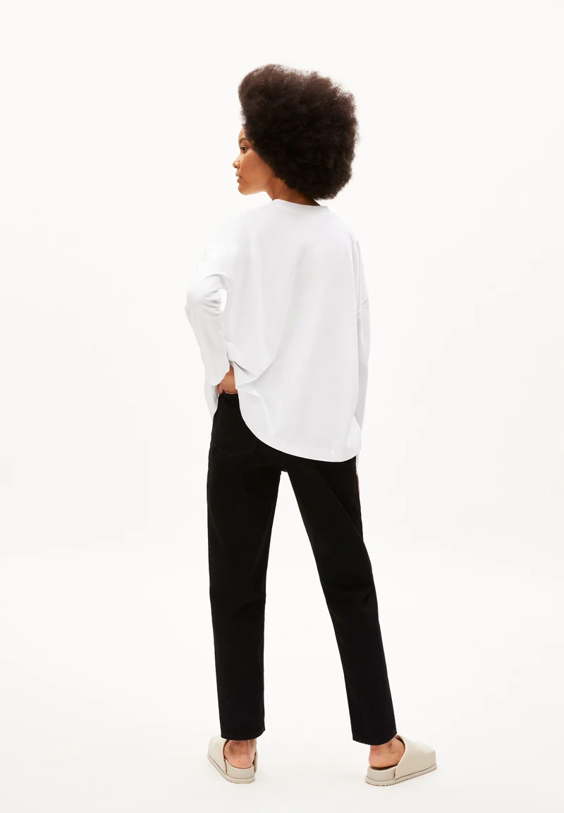 AALEXJAA | white
