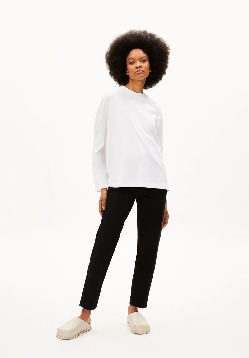 AALEXJAA | white