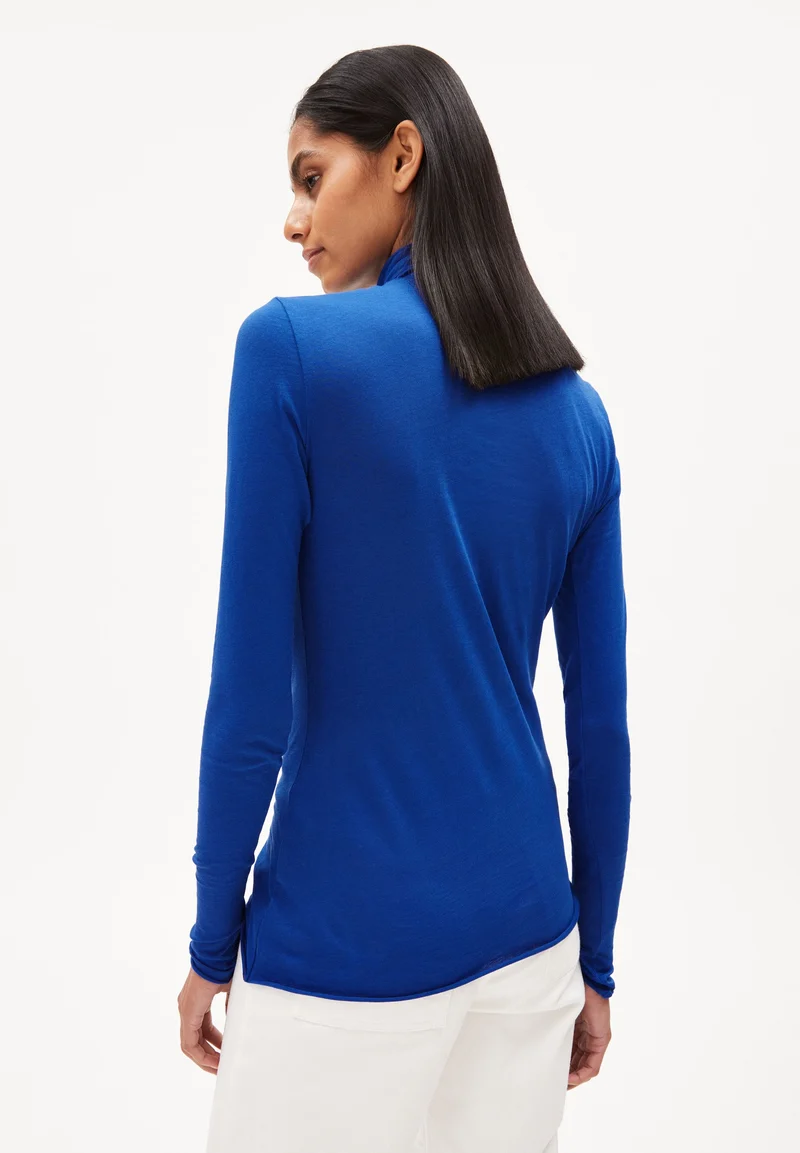 MALANAA | dynamo blue
