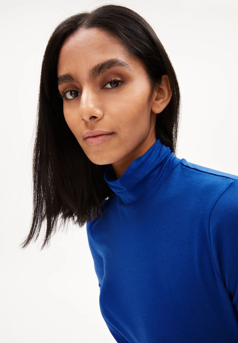 MALANAA | dynamo blue