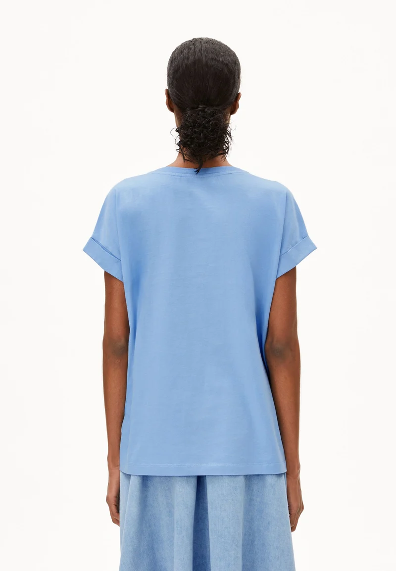IDAARA T-SHIRT | silky blue