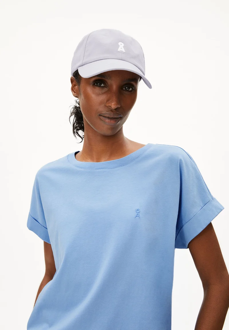 IDAARA T-SHIRT | silky blue