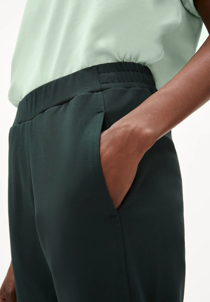 MAGDAALENA JERSEYHOSE | dark scarab