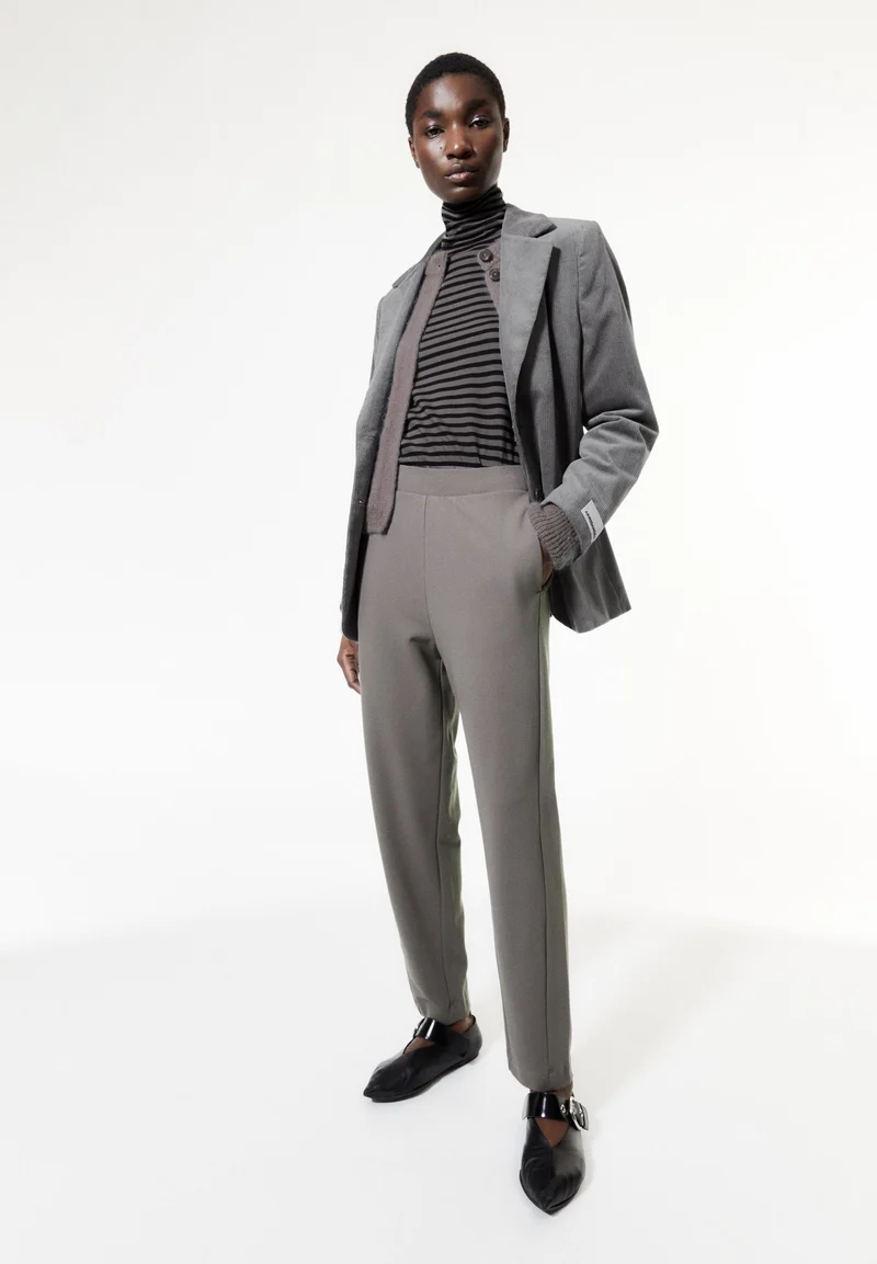 MAGDAALENA JERSEYHOSE | iron cast