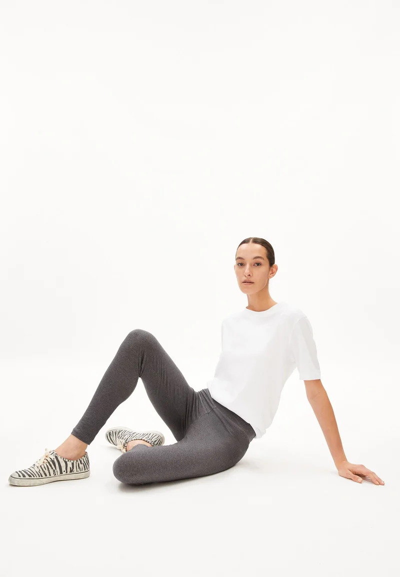 FARIBAA | dark grey melange