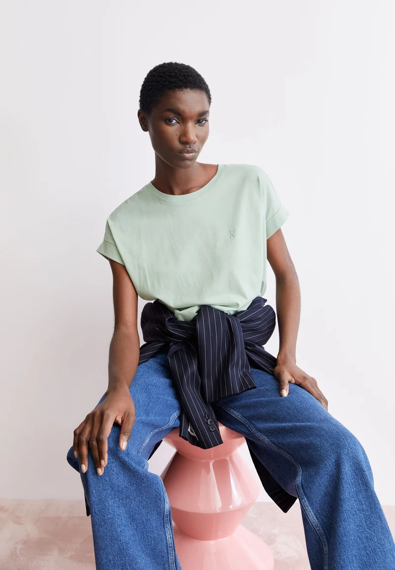 IDAARA T-SHIRT | foam