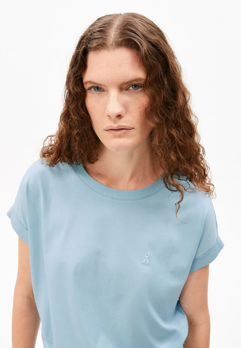 IDAARA T-SHIRT | blue glow