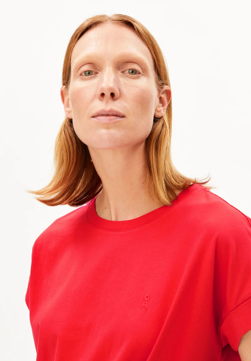 IDAARA T-SHIRT | mars red