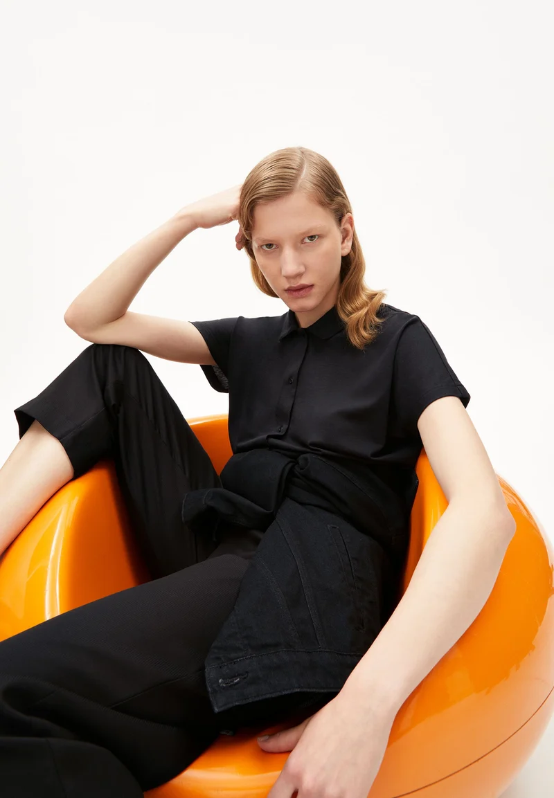 NAALA SOLID | black