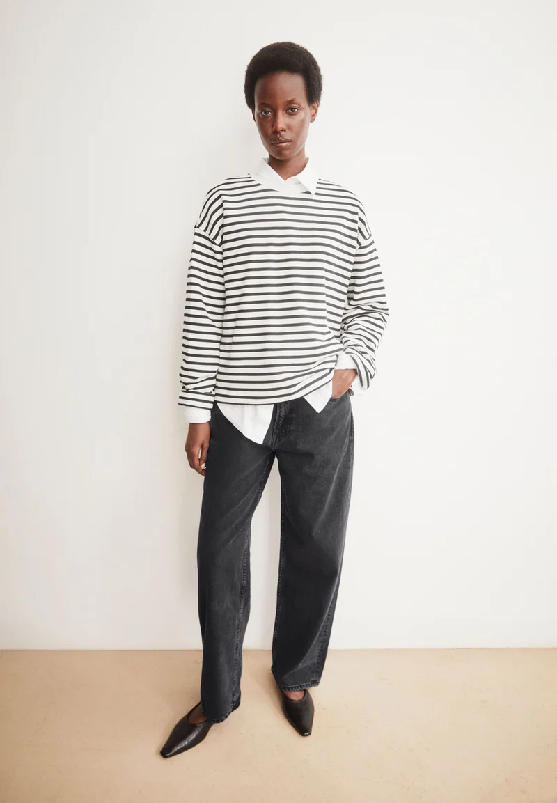 FRANKAA MAARLEN GESTREIFTES SWEATSHIRT | undyed-black