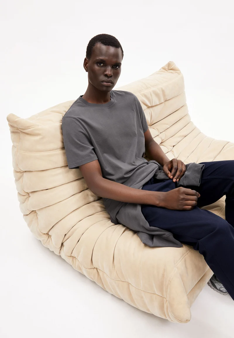 JAAMES T-SHIRT | graphite