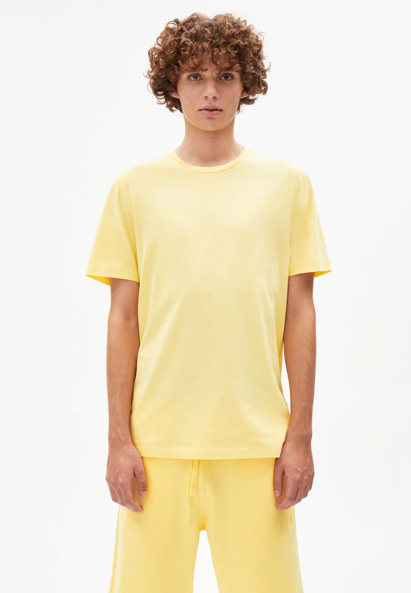 JAAMES T-SHIRT | straw