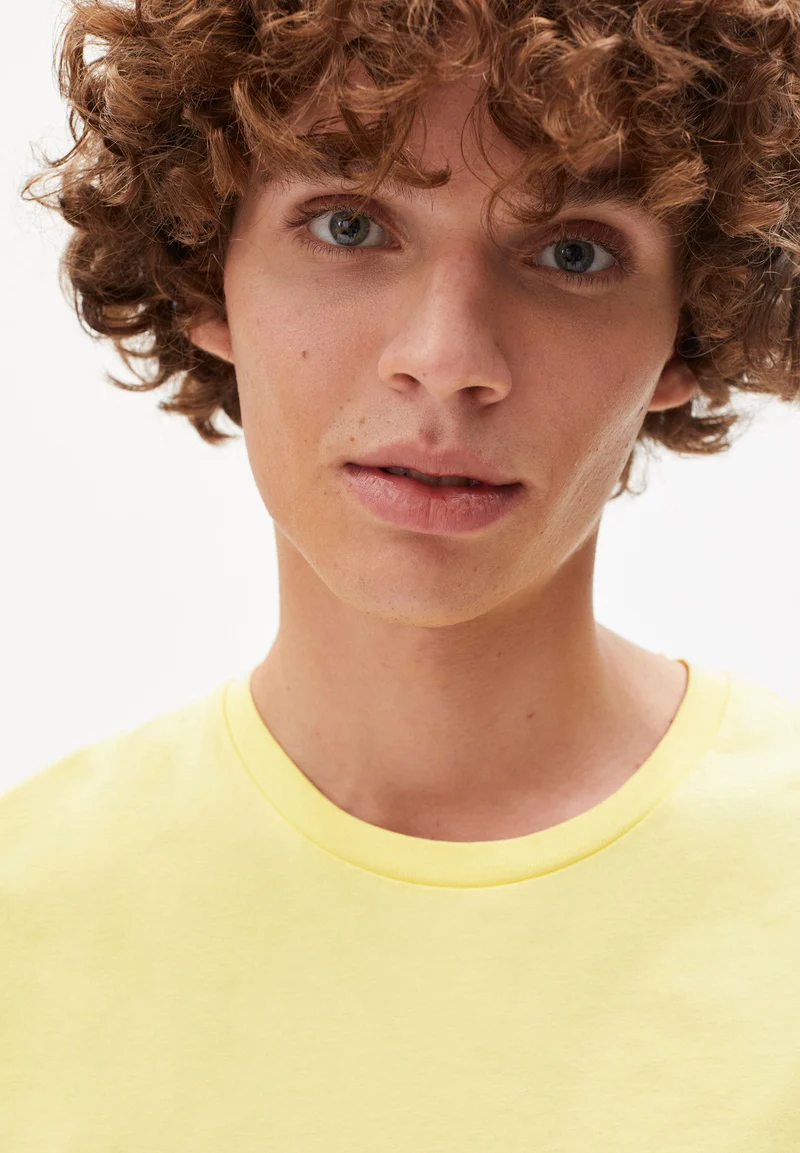JAAMES T-SHIRT | straw