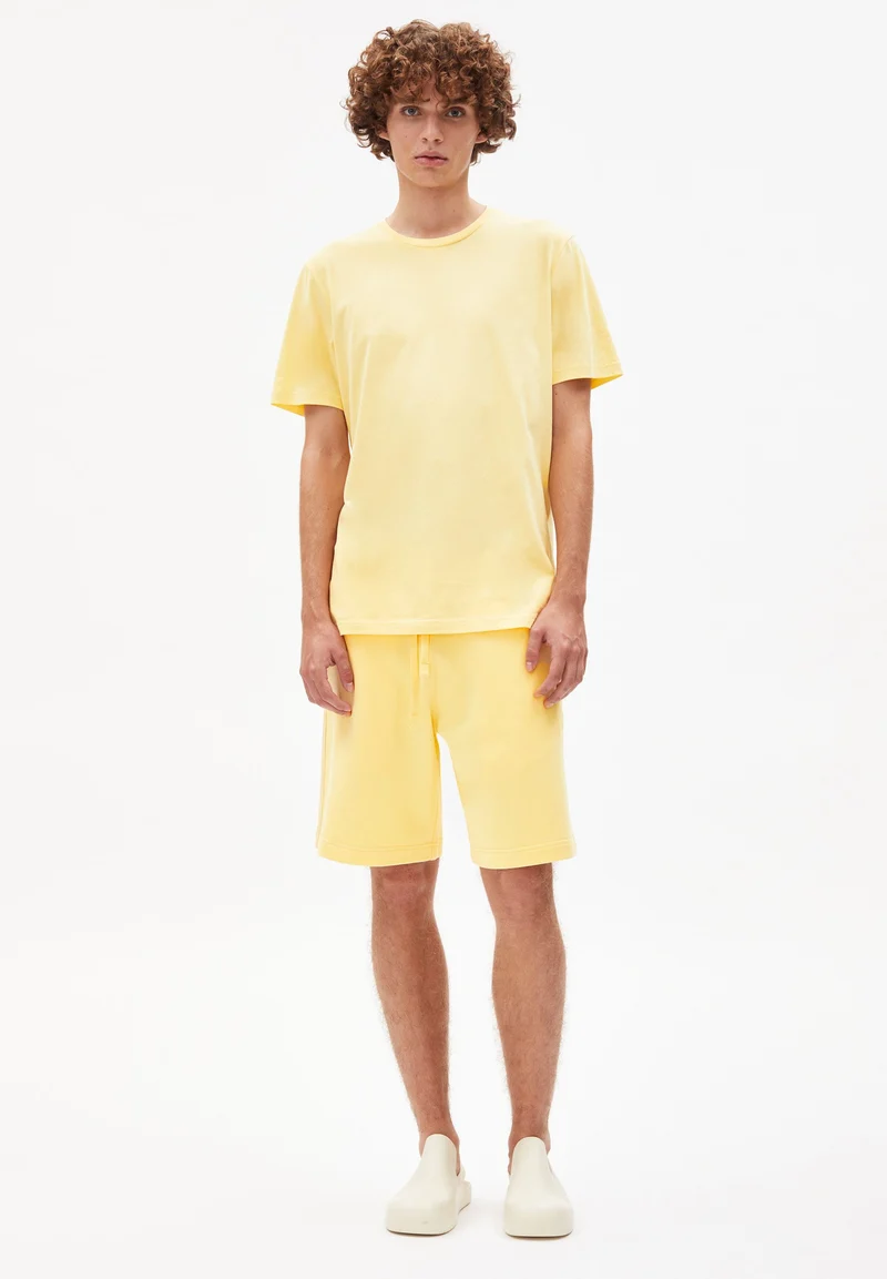 JAAMES T-SHIRT | straw