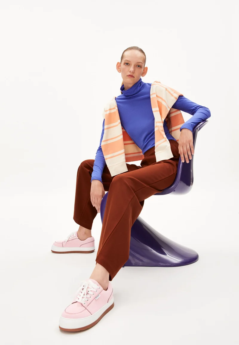 MALANAA | vibrant violet