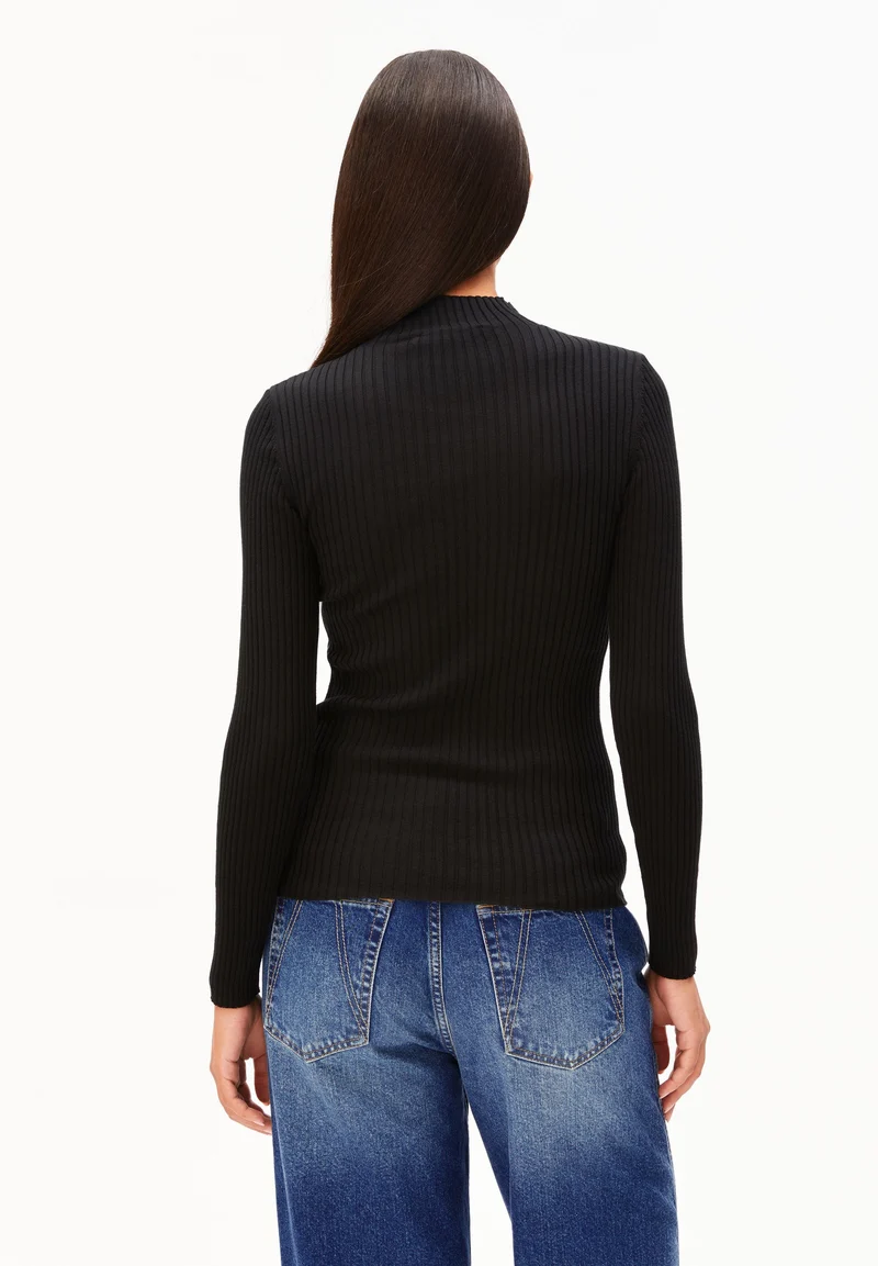 ALAANIA STRICKPULLOVER | black