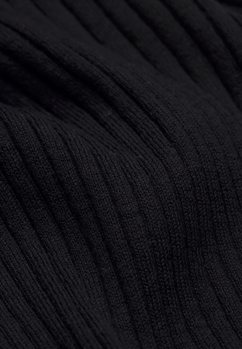 ALAANIA STRICKPULLOVER | black