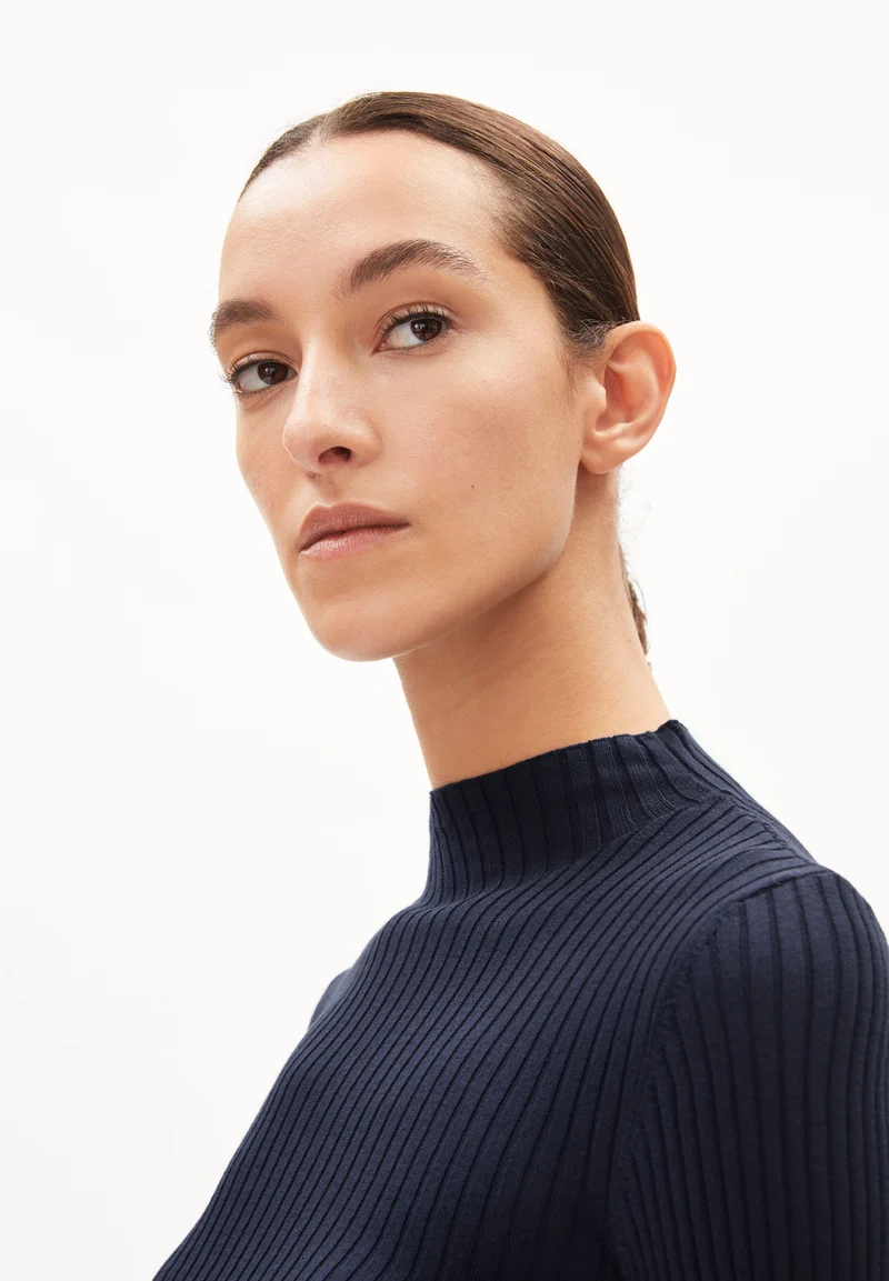 ALAANIA STRICKPULLOVER | night sky