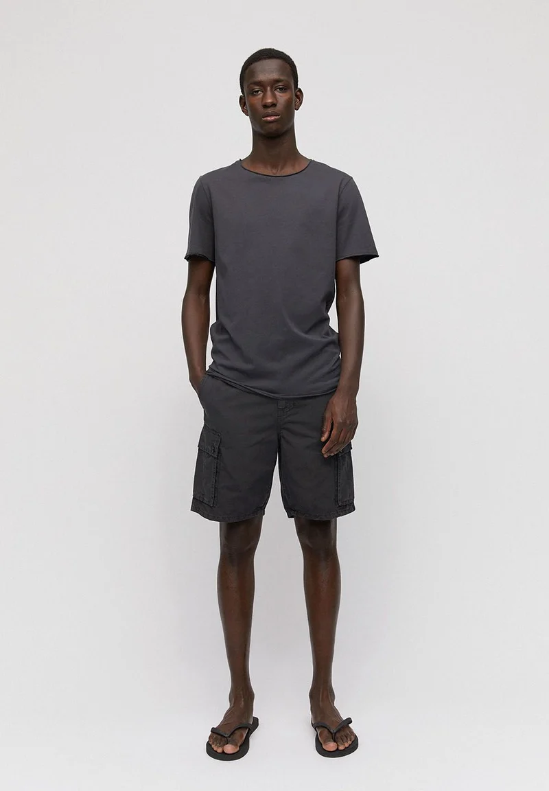 STIAAN | acid black