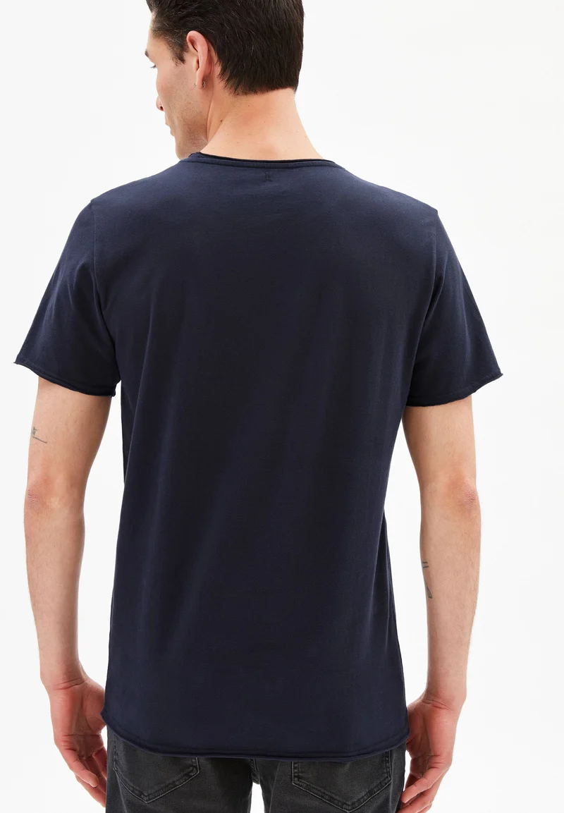 STIAAN | depth navy