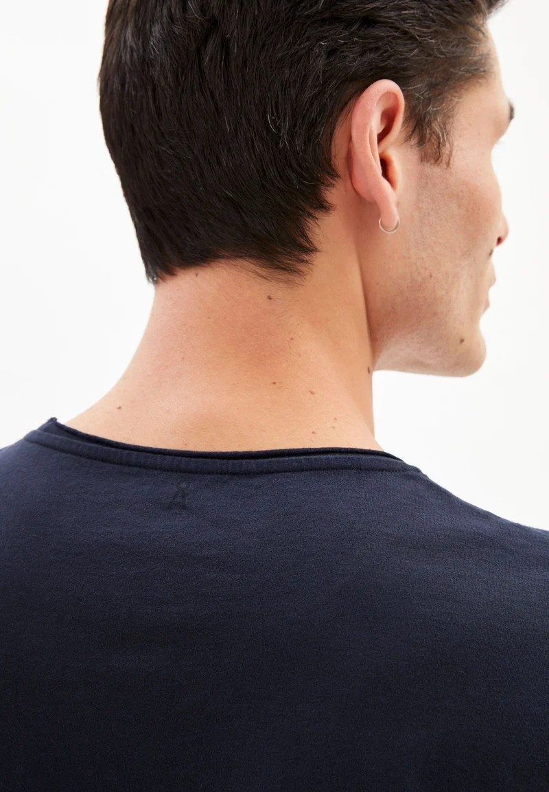 STIAAN | depth navy