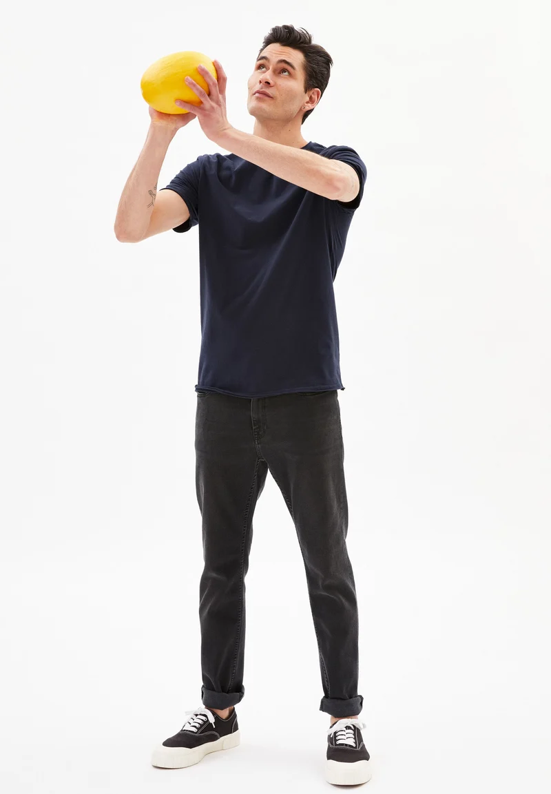 STIAAN | depth navy