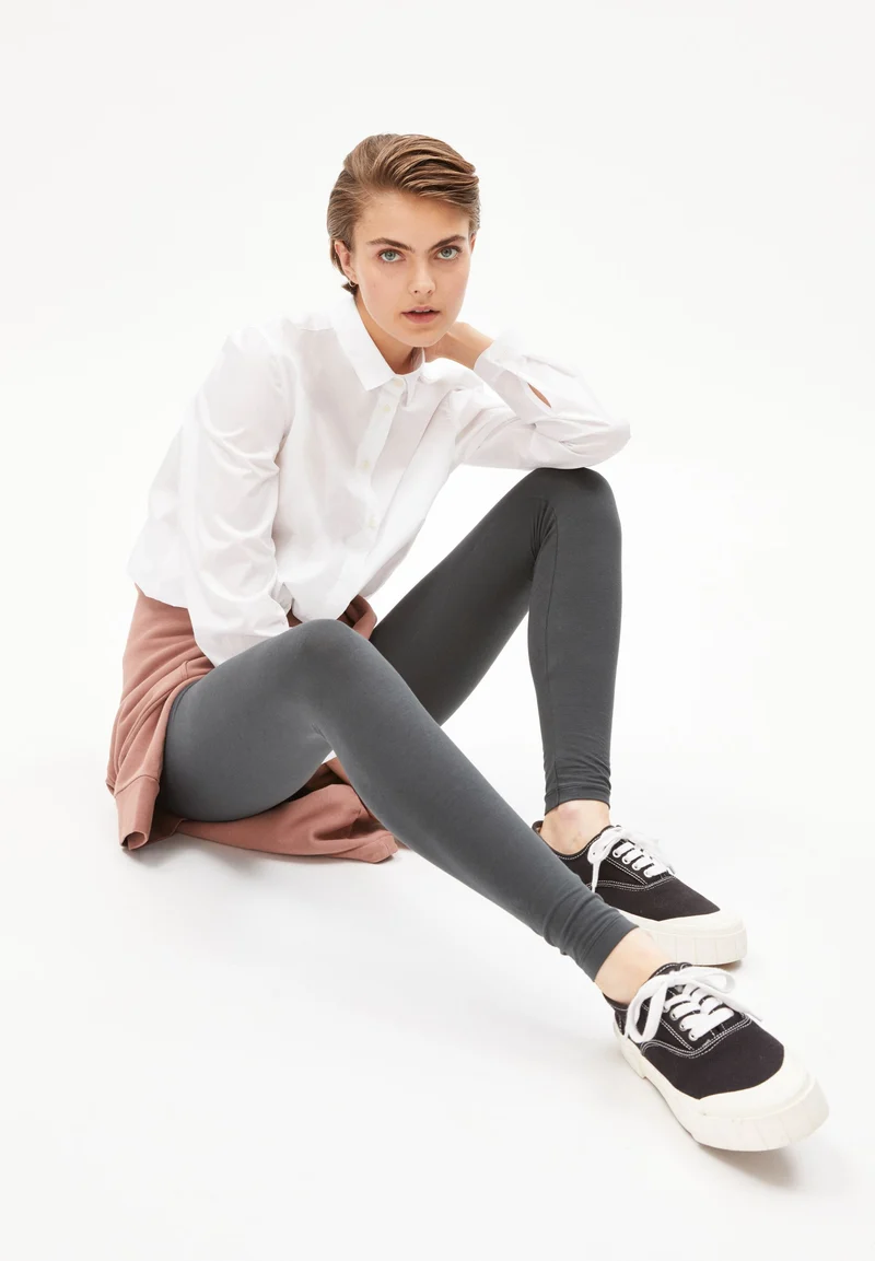 FARIBAA | vintage green