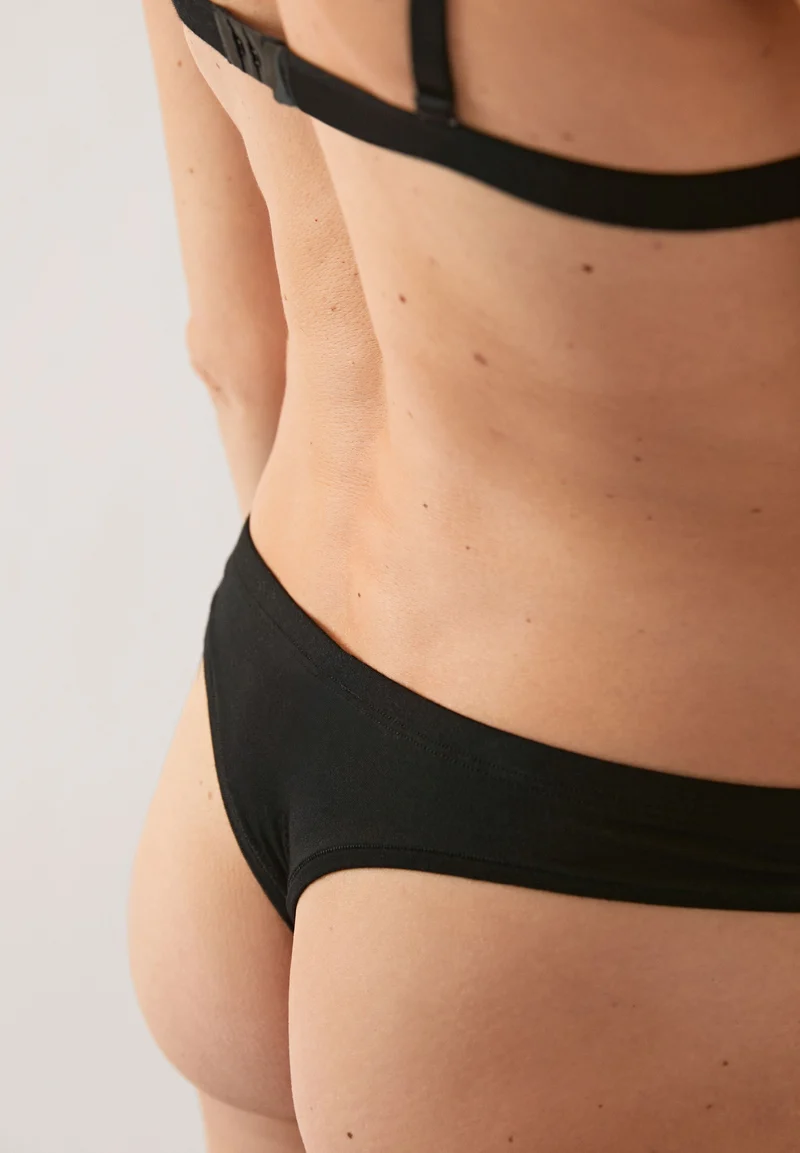 FAARA STRING | black