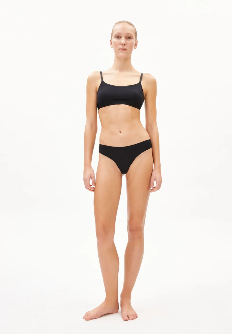 FAARA STRING | black