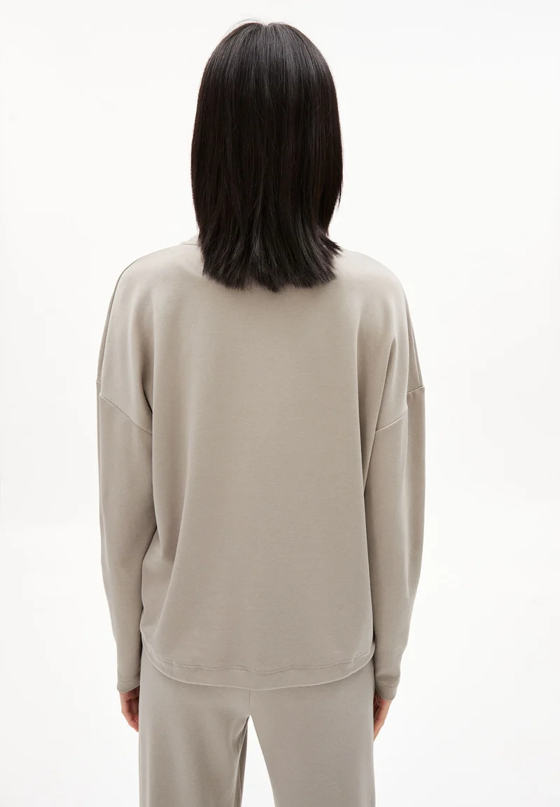 MAAILAA | moon rock