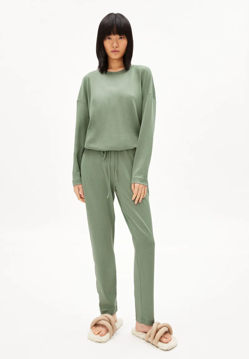 MAAILAA | rosemary green