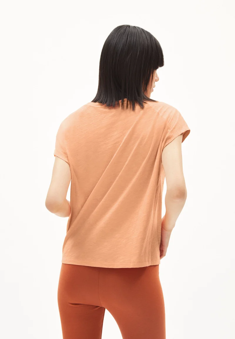 ONELIAA | warm peach