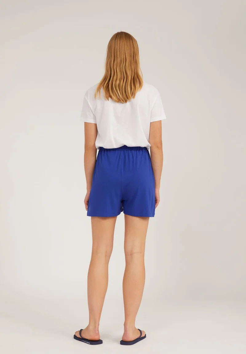 KAARO LI | deep ultramarine